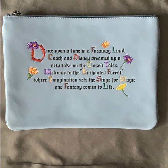 BNWT COACH x DISNEY “STORY TIME” LARGE WRISTLET - Picture 1 of 2